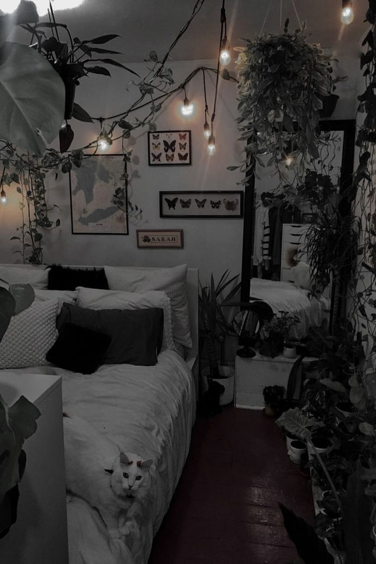 How to Make a Faux Fiddle Leaf Fig Look Not Terrible